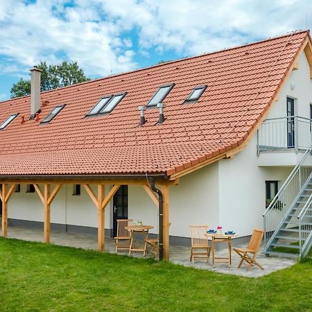 Apartmany Jedovary Trhove Sviny Luaran gambar