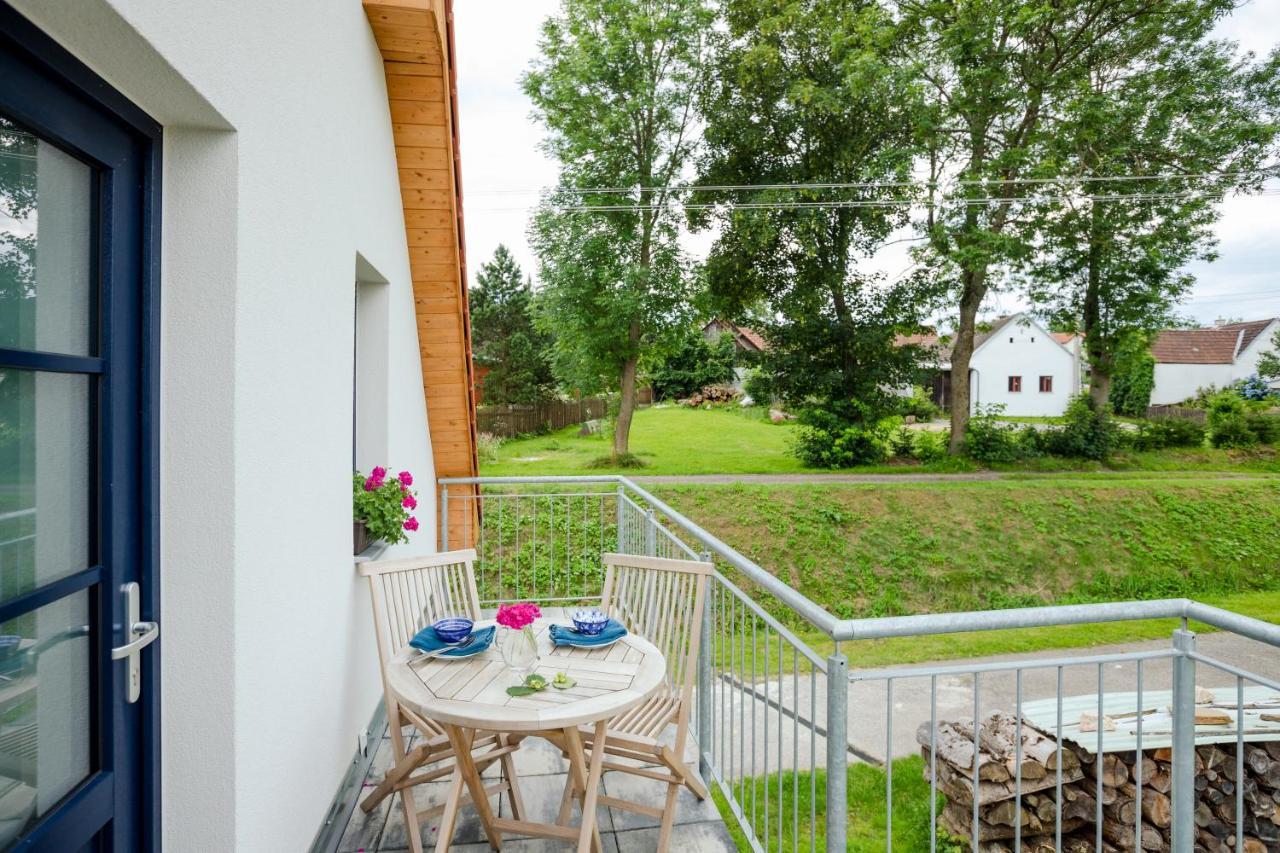 Apartmany Jedovary Trhove Sviny Luaran gambar