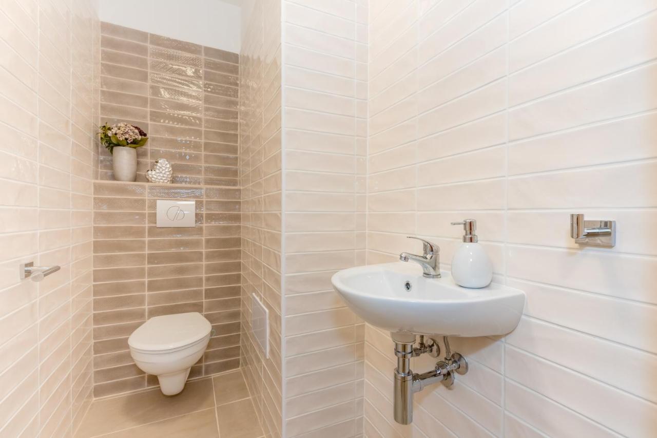 Apartmany Jedovary Trhove Sviny Luaran gambar