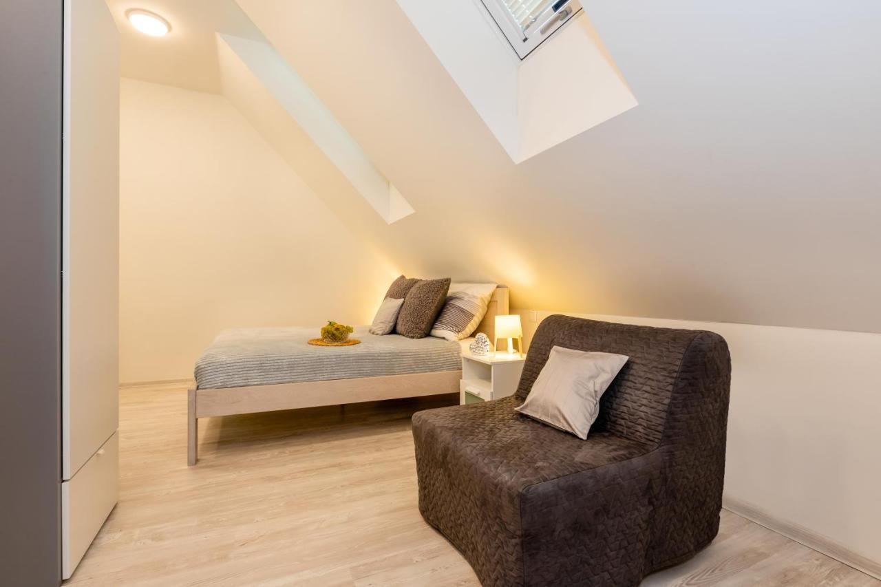 Apartmany Jedovary Trhove Sviny Luaran gambar